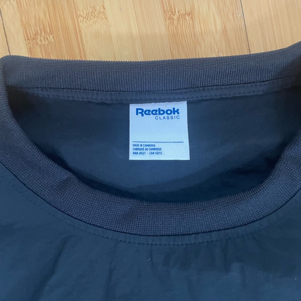 Reebok pullover - Picture 2 of 3